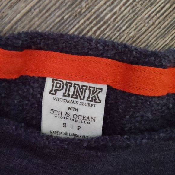 Detriot Tigers off the shoulder sweatshirt… - Picture 4 of 4